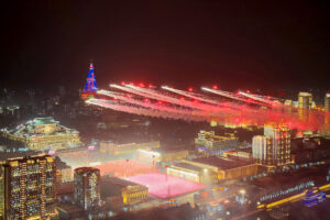 조선로동당 제9차대회기념 열병식 성대히 거행