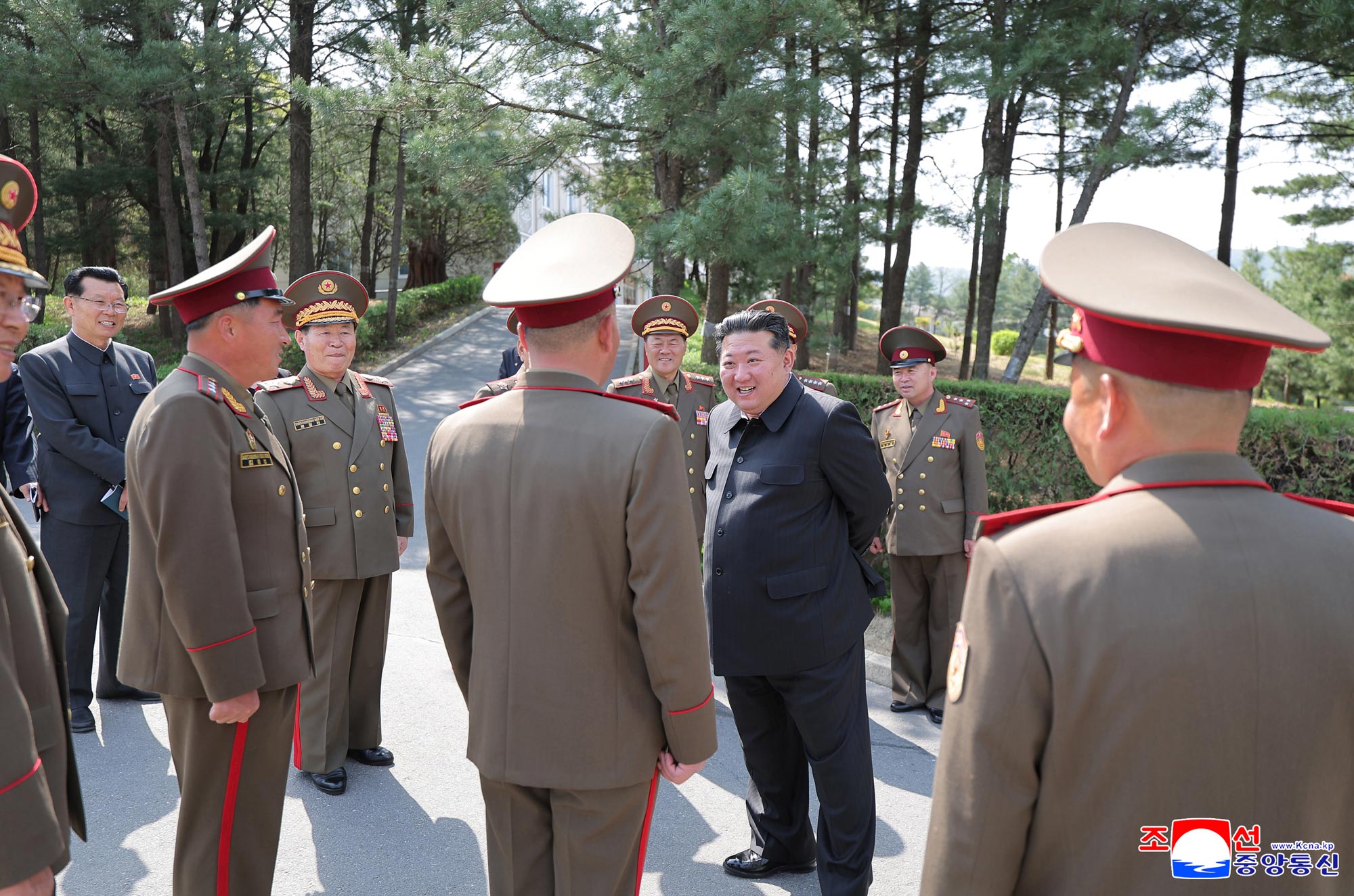 Respected Comrade Kim Jong Un Pays Congratulatory Visit to Combined Unit under KPA Mechanized Infantry Division in Western Area 2 010