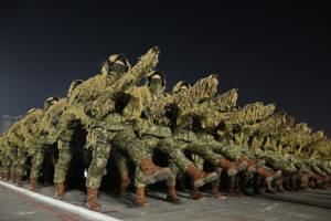 조선로동당 제9차대회기념 열병식 성대히 거행