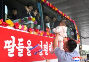 DPRK Women Footballers Return Home 5