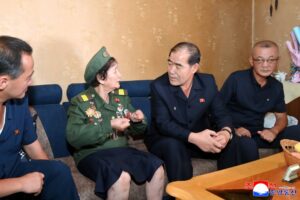 Senior State Officials Visit Families of War Veterans Ahead of Victory Day 6